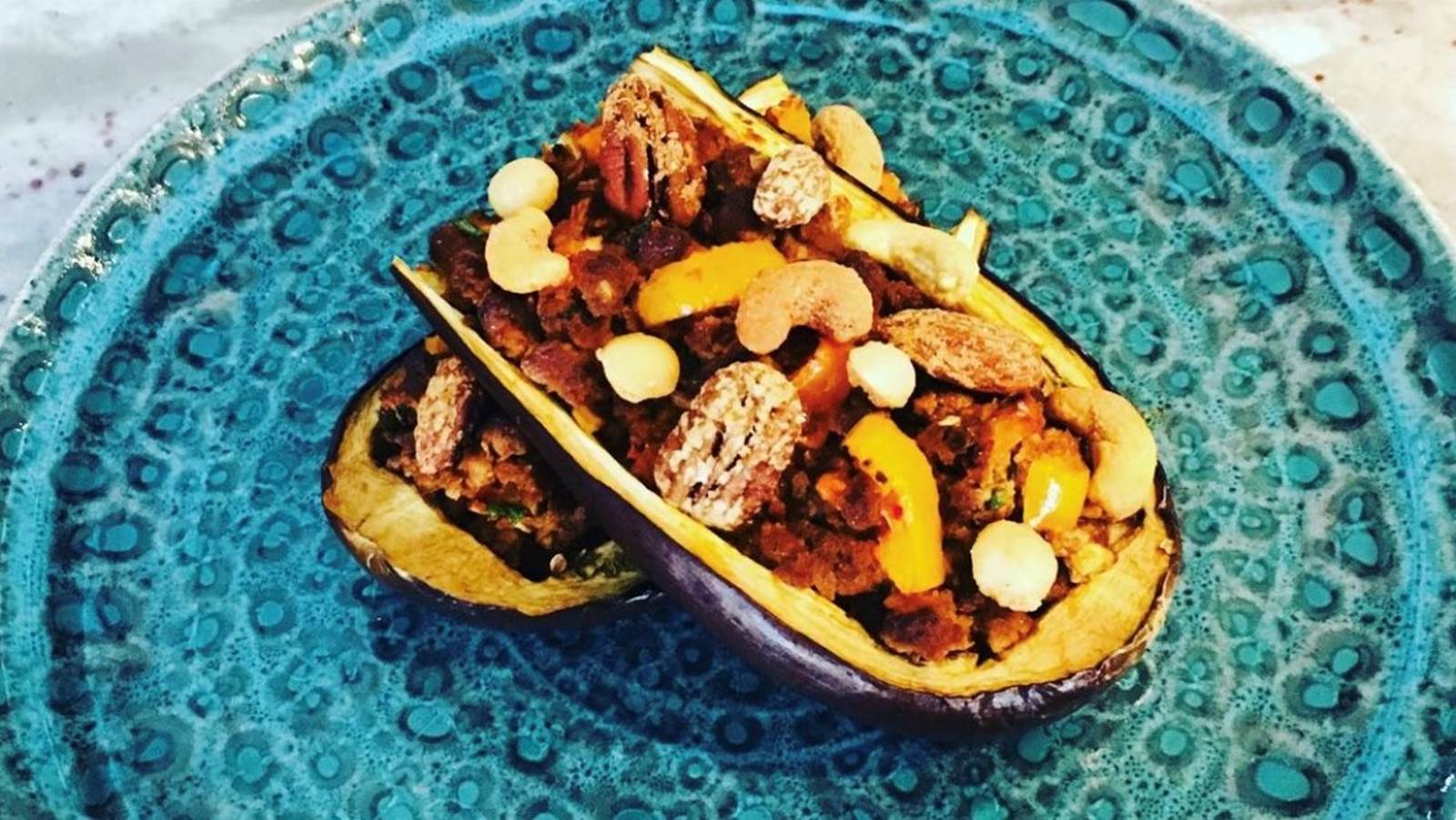 Vegan Aubergine Boats Recipe The Bea Tribe